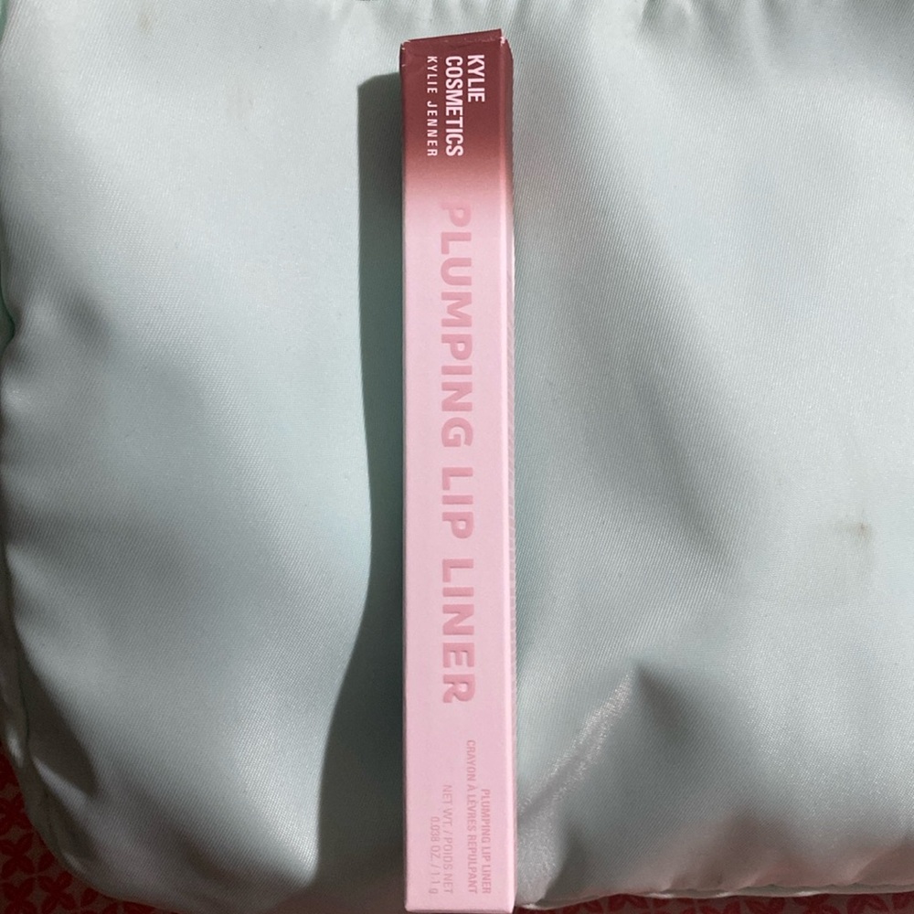 Kylie Cosmetics lip liner